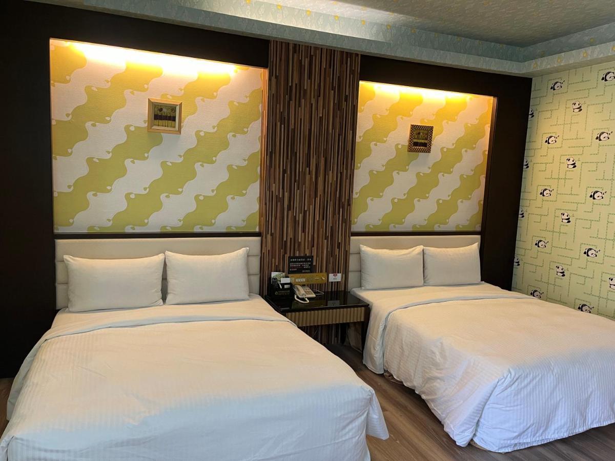 Hua Xiang Motel - Fengshan Kaohsiung Luaran gambar