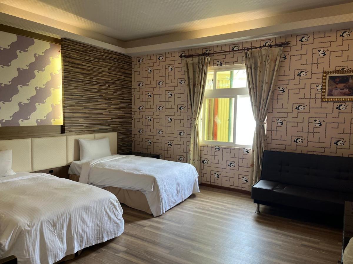 Hua Xiang Motel - Fengshan Kaohsiung Luaran gambar