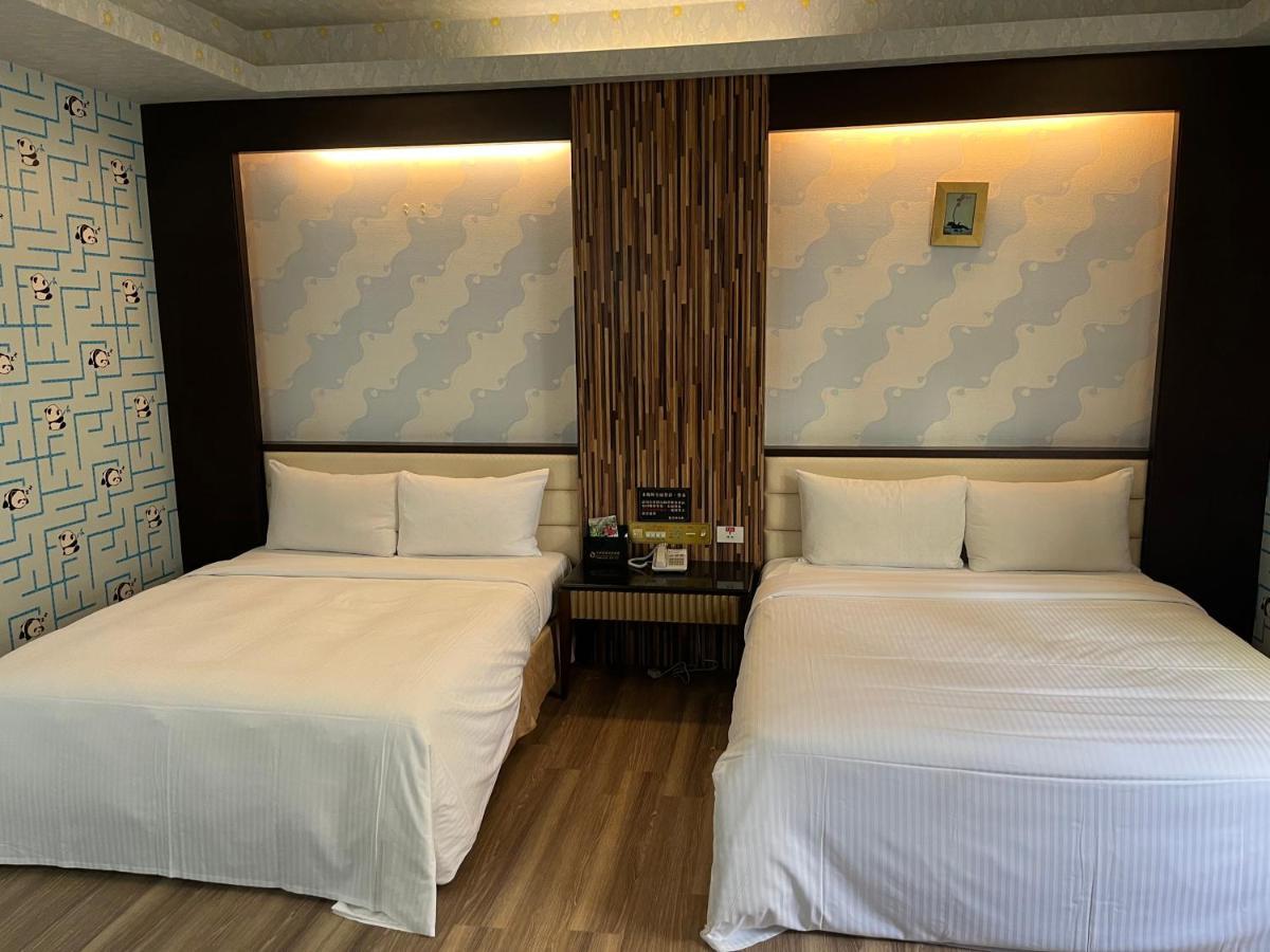 Hua Xiang Motel - Fengshan Kaohsiung Luaran gambar
