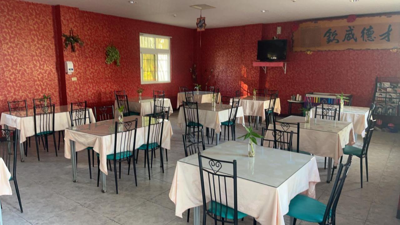 Hua Xiang Motel - Fengshan Kaohsiung Luaran gambar