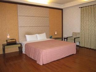 Hua Xiang Motel - Fengshan Kaohsiung Luaran gambar